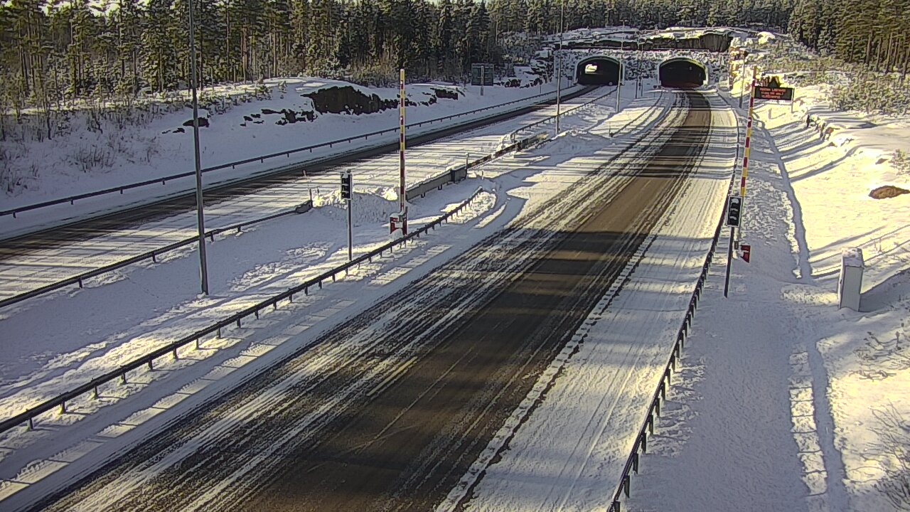 Weather Camera Image Road 7 Virolahti, Vaalimaan tunneli, boom east, Virolahti, Kymenlaakso