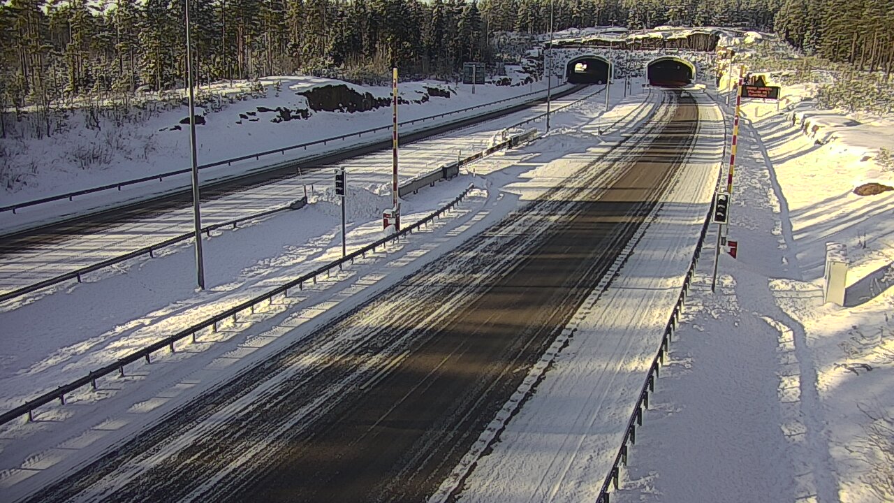 Weather Camera Image Road 7 Virolahti, Vaalimaan tunneli, boom east, Virolahti, Kymenlaakso