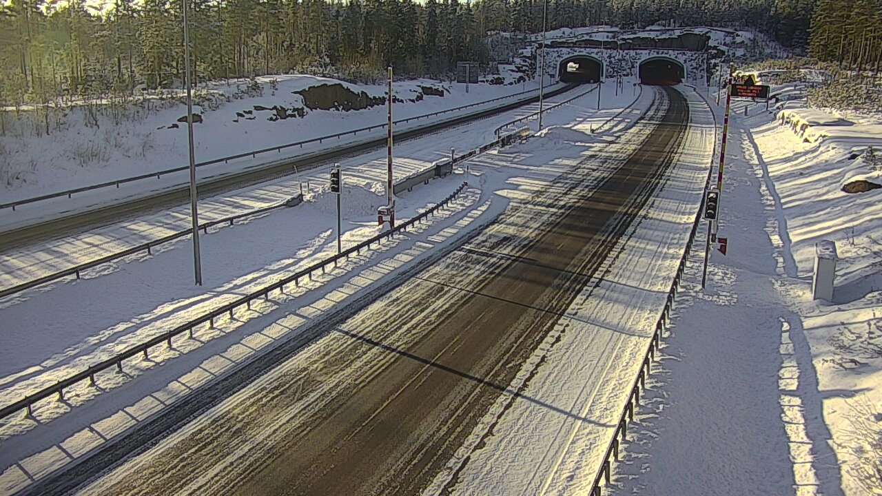 Weather Camera Image Road 7 Virolahti, Vaalimaan tunneli, boom east, Virolahti, Kymenlaakso