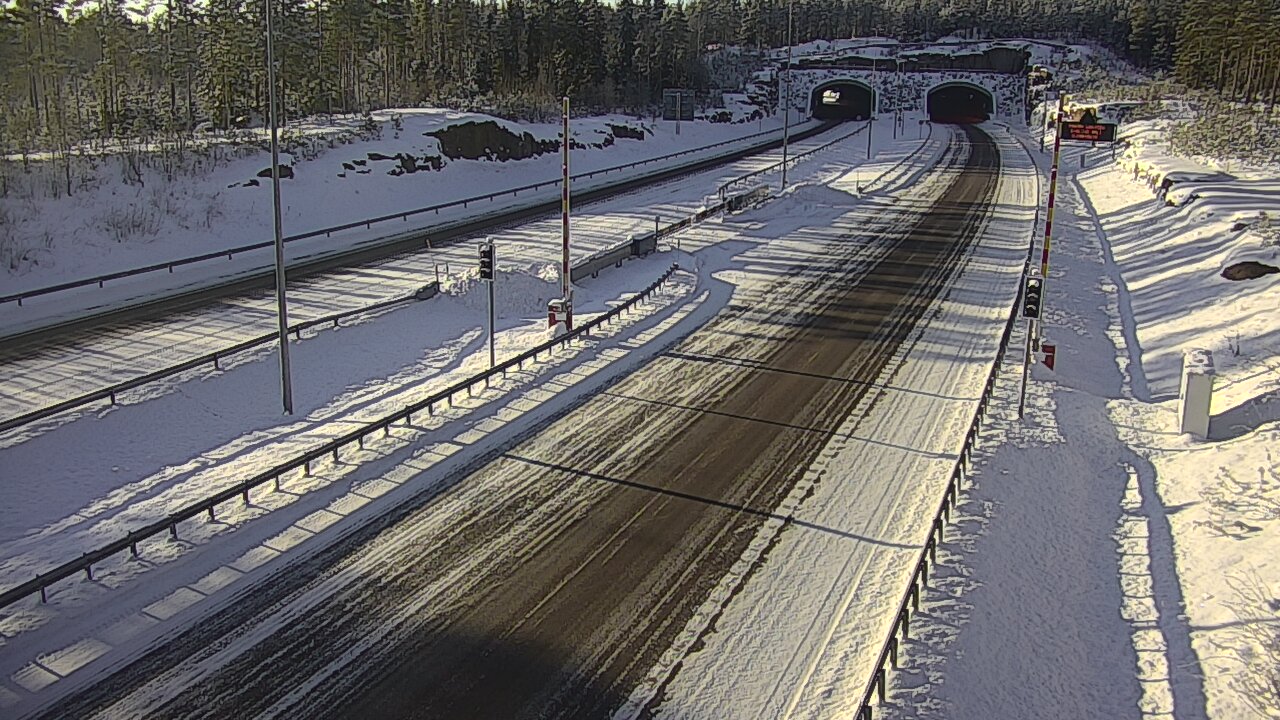 Weather Camera Image Road 7 Virolahti, Vaalimaan tunneli, boom east, Virolahti, Kymenlaakso