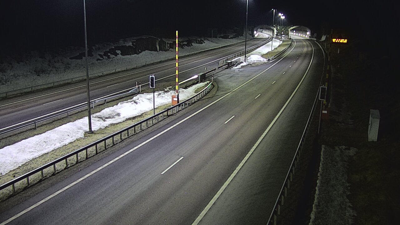 Weather Camera Image Road 7 Virolahti, Vaalimaan tunneli, boom east, Virolahti, Kymenlaakso