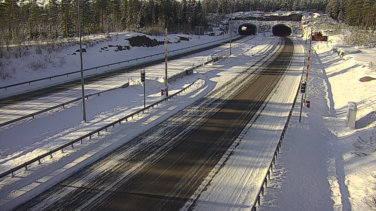 Weather Camera Image Road 7 Virolahti, Vaalimaan tunneli, boom east, Virolahti, Kymenlaakso