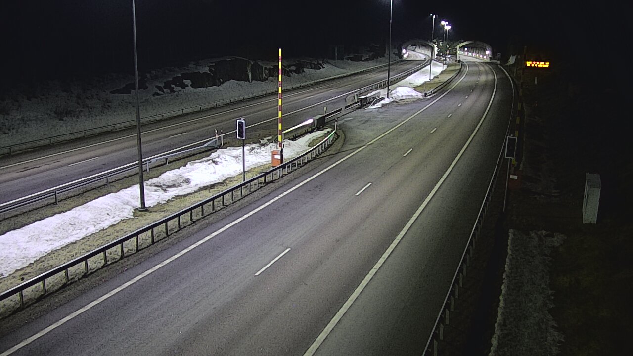 Weather Camera Image Road 7 Virolahti, Vaalimaan tunneli, boom east, Virolahti, Kymenlaakso