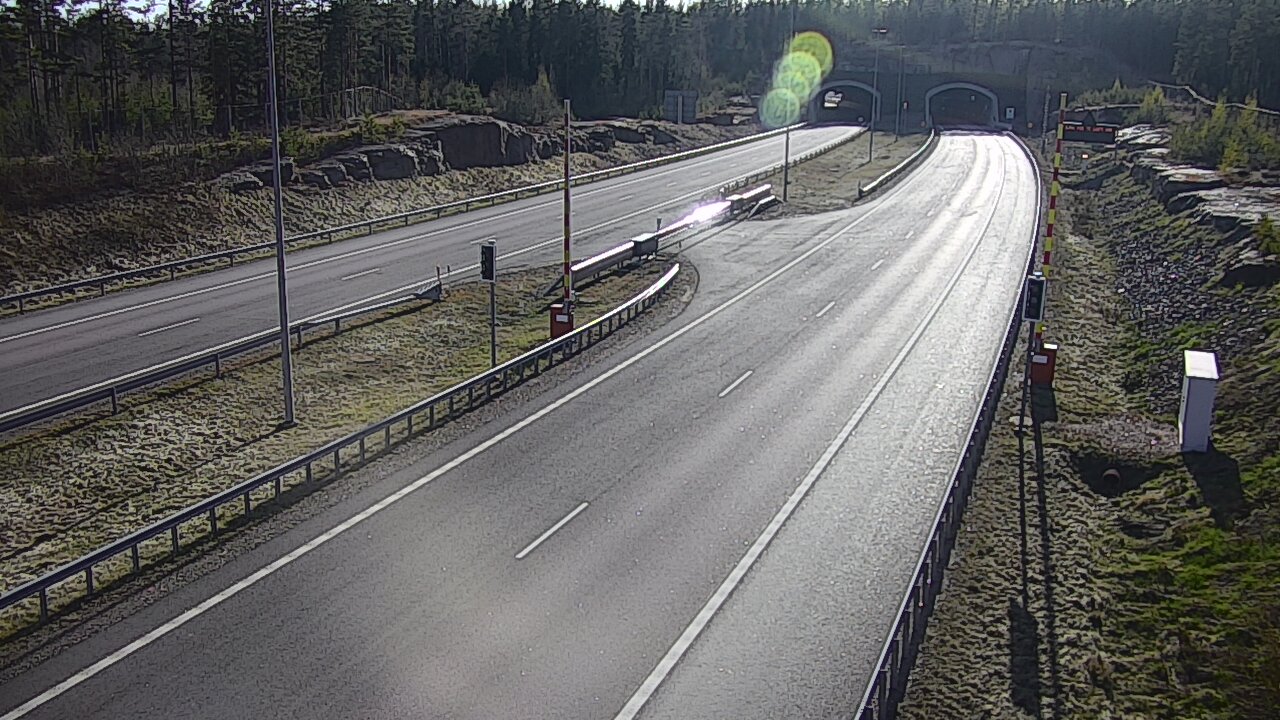 Kelikamerat Kuva Tie 7 Virolahti, Vaalimaan tunneli, puomi itä, Virolahti, Kymenlaakso