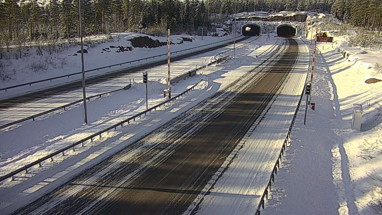 Weather Camera Image Road 7 Virolahti, Vaalimaan tunneli, boom east, Virolahti, Kymenlaakso