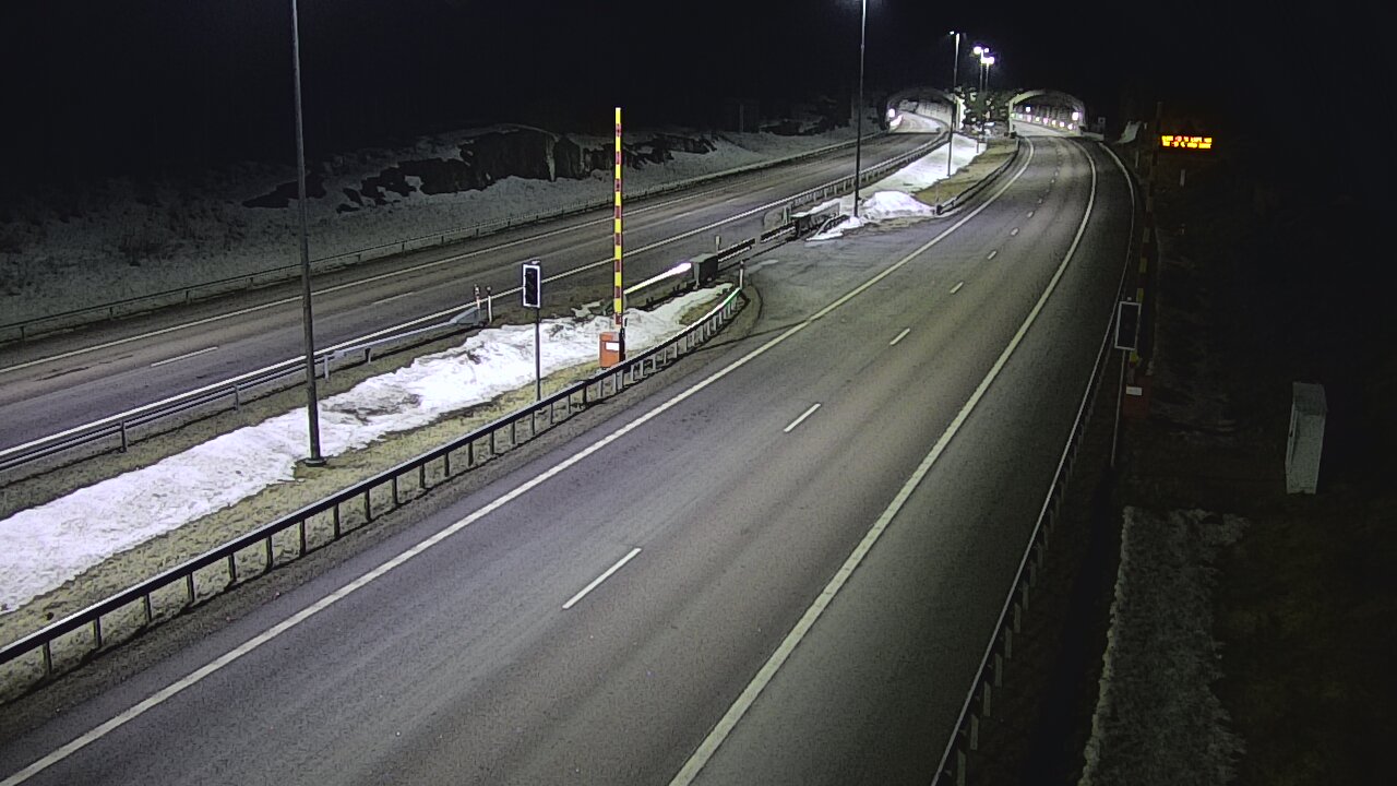 Weather Camera Image Road 7 Virolahti, Vaalimaan tunneli, boom east, Virolahti, Kymenlaakso