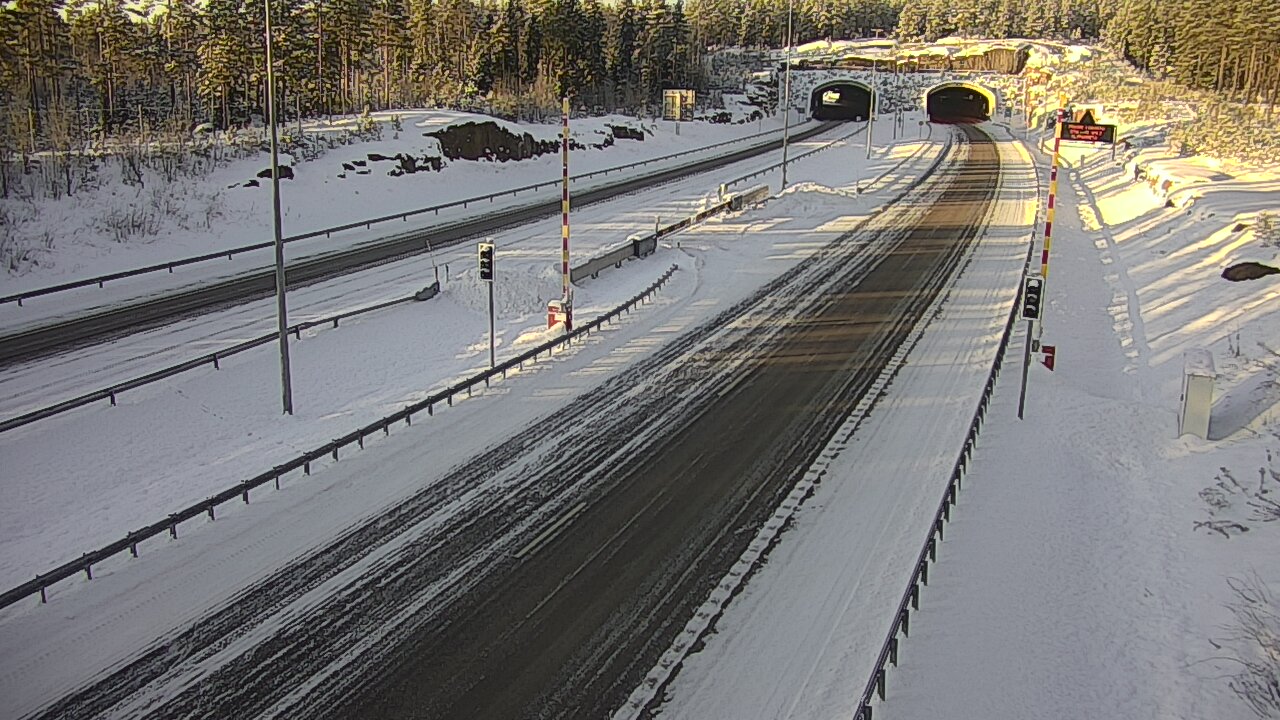Weather Camera Image Road 7 Virolahti, Vaalimaan tunneli, boom east, Virolahti, Kymenlaakso