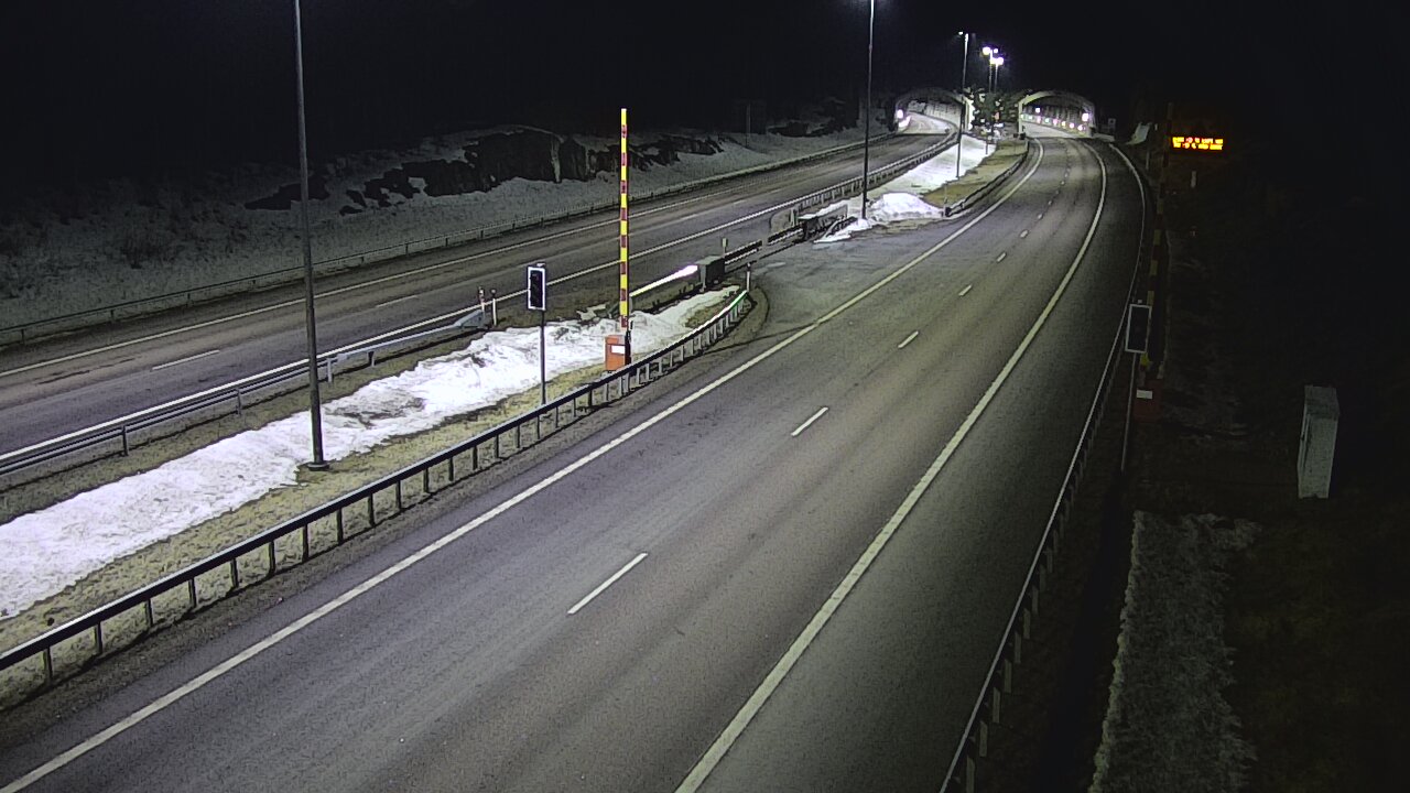 Weather Camera Image Road 7 Virolahti, Vaalimaan tunneli, boom east, Virolahti, Kymenlaakso