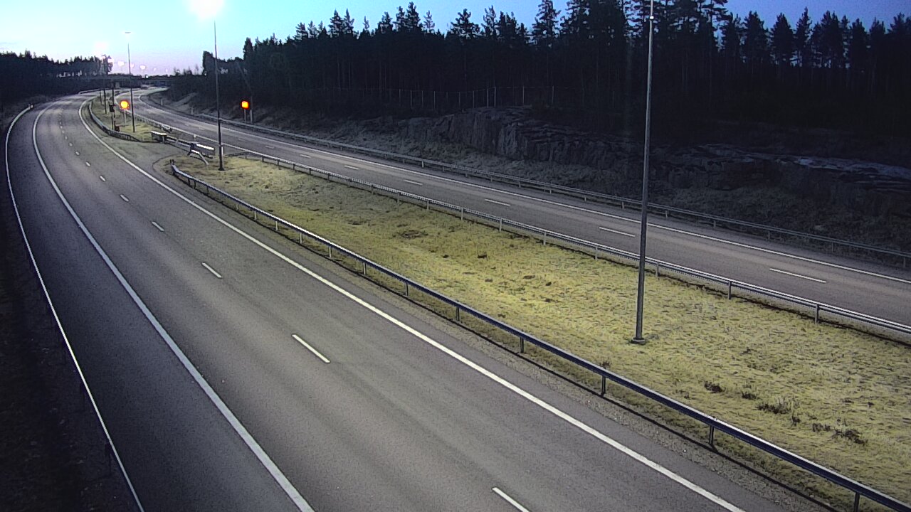 Weather Camera Image Road 7 Virolahti, Vaalimaan tunneli, suuaukko west, Virolahti, Kymenlaakso