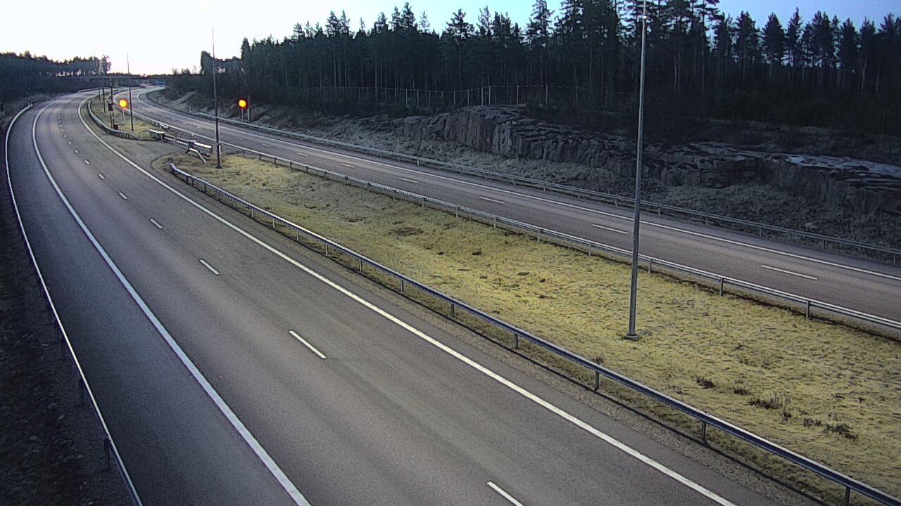 Weather Camera Image Road 7 Virolahti, Vaalimaan tunneli, suuaukko west, Virolahti, Kymenlaakso