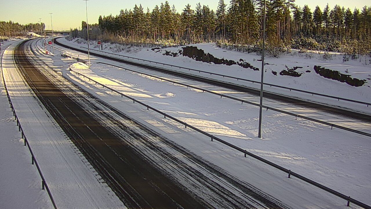Weather Camera Image Väg 7 Vederlax, Vaalimaan tunneli, suuaukko öst, Virolahti, Kymenlaakso