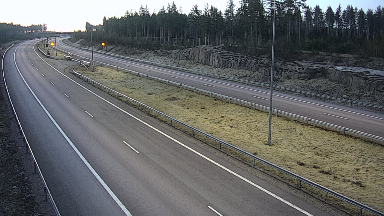Weather Camera Image Road 7 Virolahti, Vaalimaan tunneli, suuaukko west, Virolahti, Kymenlaakso