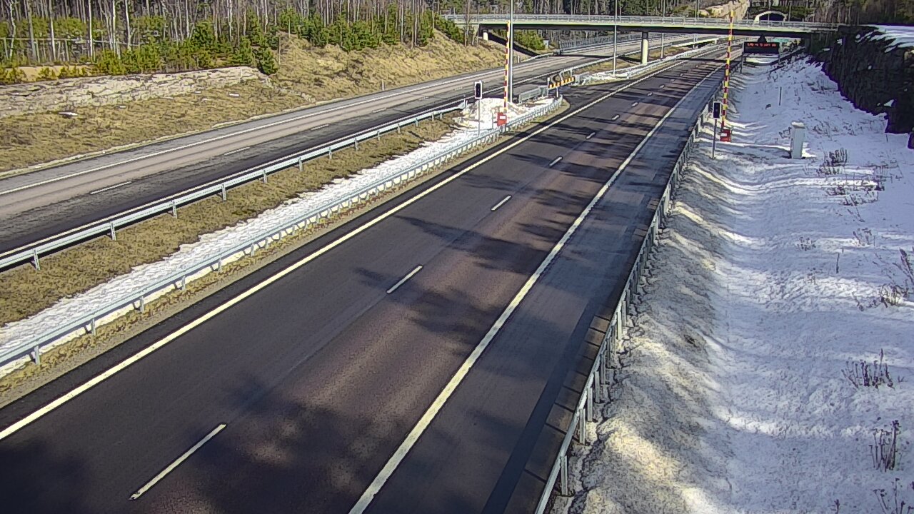 Weather Camera Image Väg 7 Vederlax, Vaalimaan tunneli, bom väst, Virolahti, Kymenlaakso