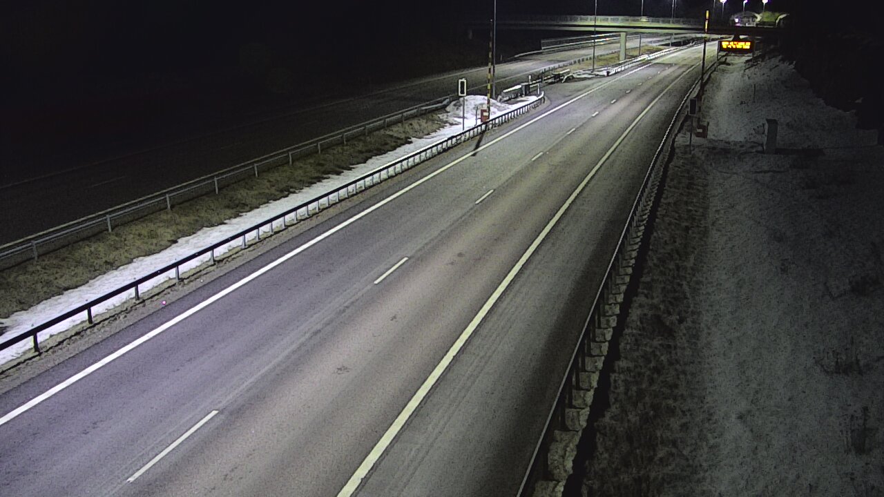 Weather Camera Image Väg 7 Vederlax, Vaalimaan tunneli, bom väst, Virolahti, Kymenlaakso