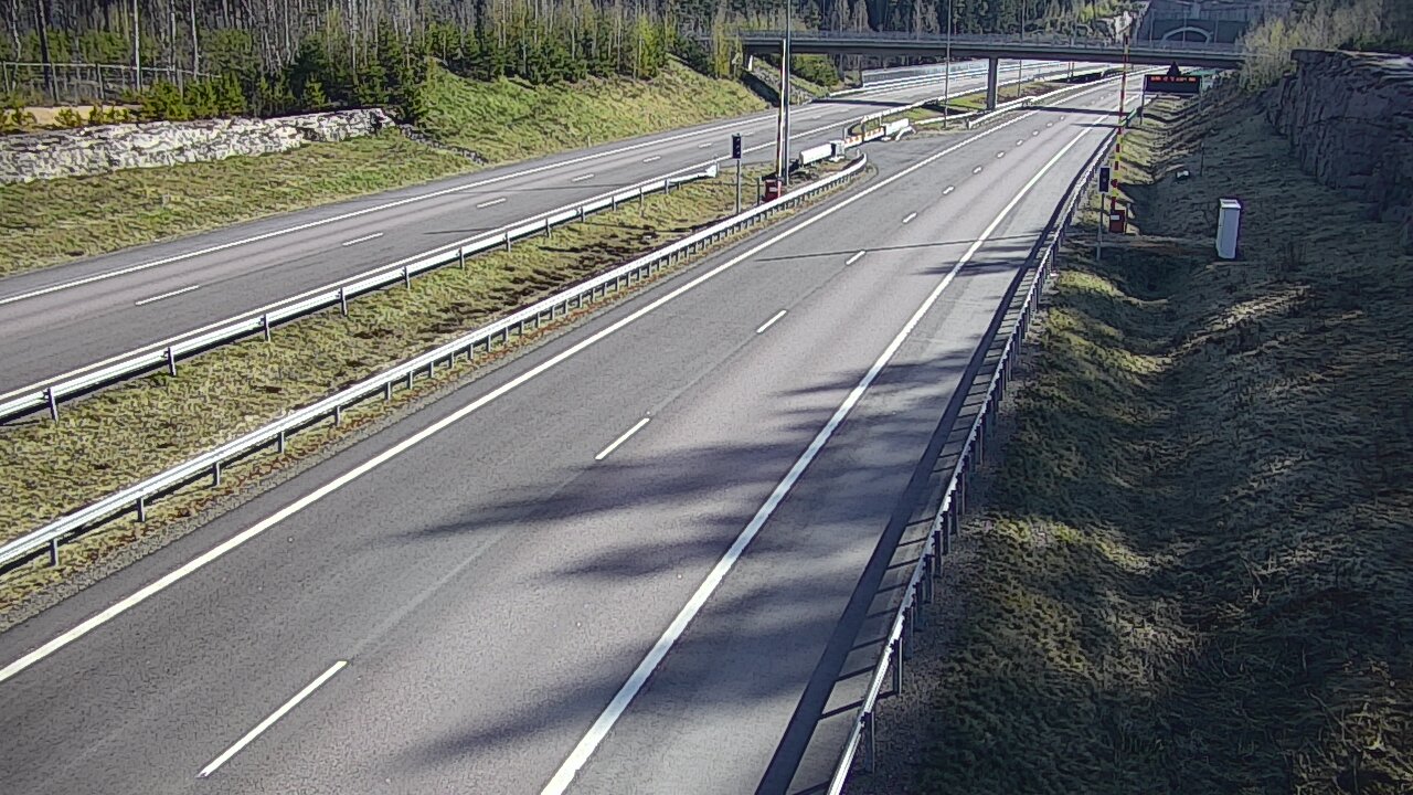 Weather Camera Image Road 7 Virolahti, Vaalimaan tunneli, boom west, Virolahti, Kymenlaakso
