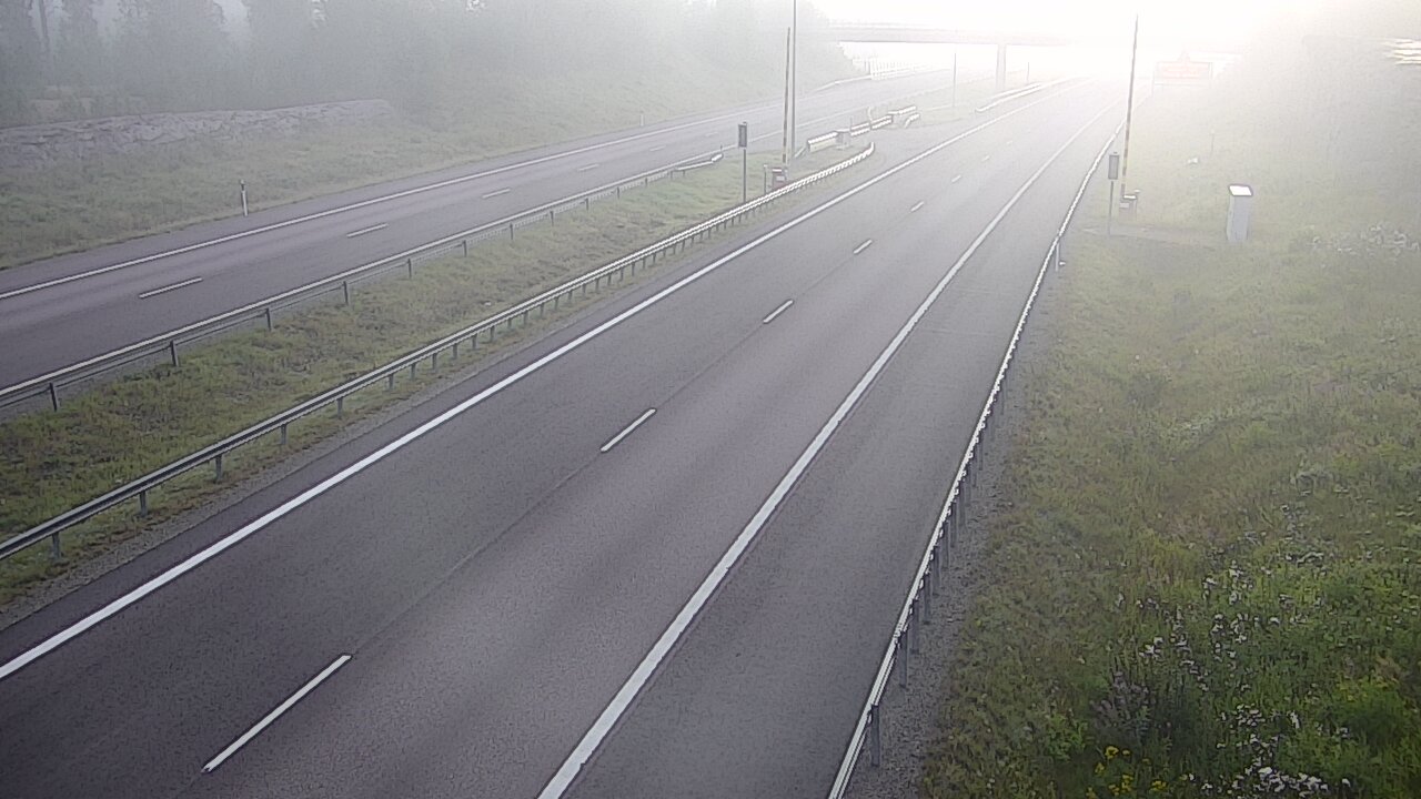 Weather Camera Image Road 7 Virolahti, Vaalimaan tunneli, boom west, Virolahti, Kymenlaakso