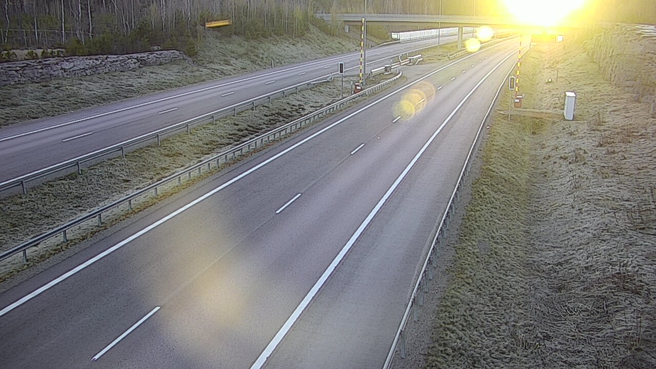 Weather Camera Image Road 7 Virolahti, Vaalimaan tunneli, boom west, Virolahti, Kymenlaakso