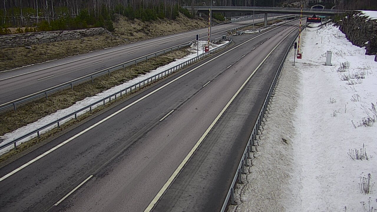 Weather Camera Image Väg 7 Vederlax, Vaalimaan tunneli, bom väst, Virolahti, Kymenlaakso