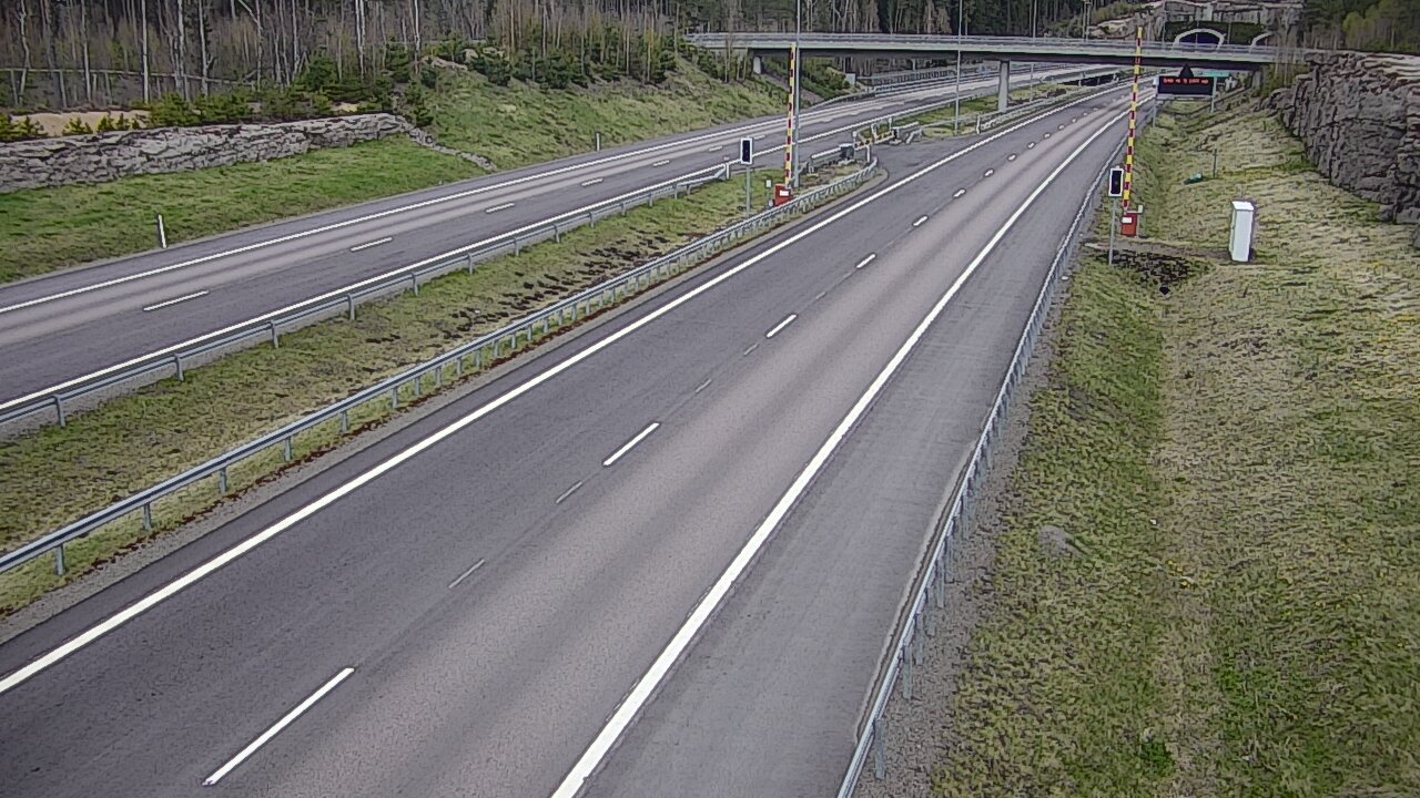 Weather Camera Image Road 7 Virolahti, Vaalimaan tunneli, boom west, Virolahti, Kymenlaakso