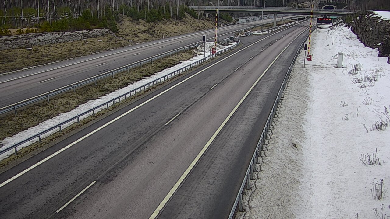 Weather Camera Image Väg 7 Vederlax, Vaalimaan tunneli, bom väst, Virolahti, Kymenlaakso