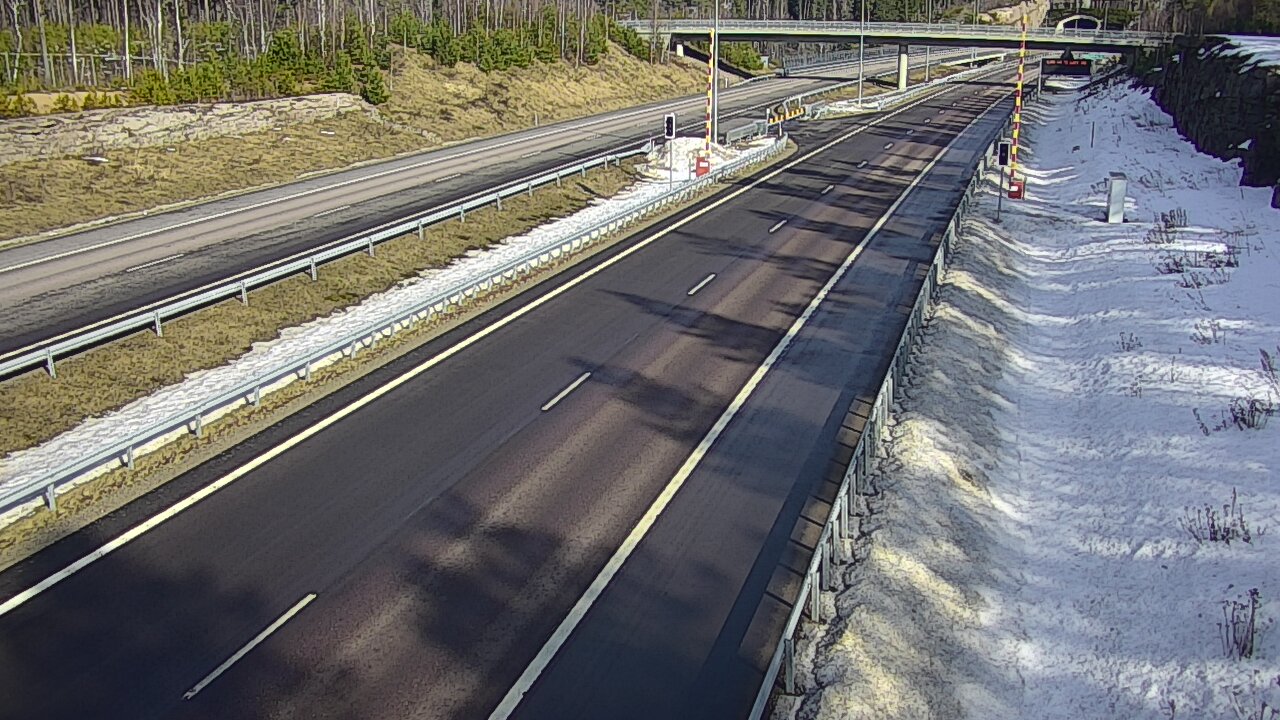 Weather Camera Image Väg 7 Vederlax, Vaalimaan tunneli, bom väst, Virolahti, Kymenlaakso