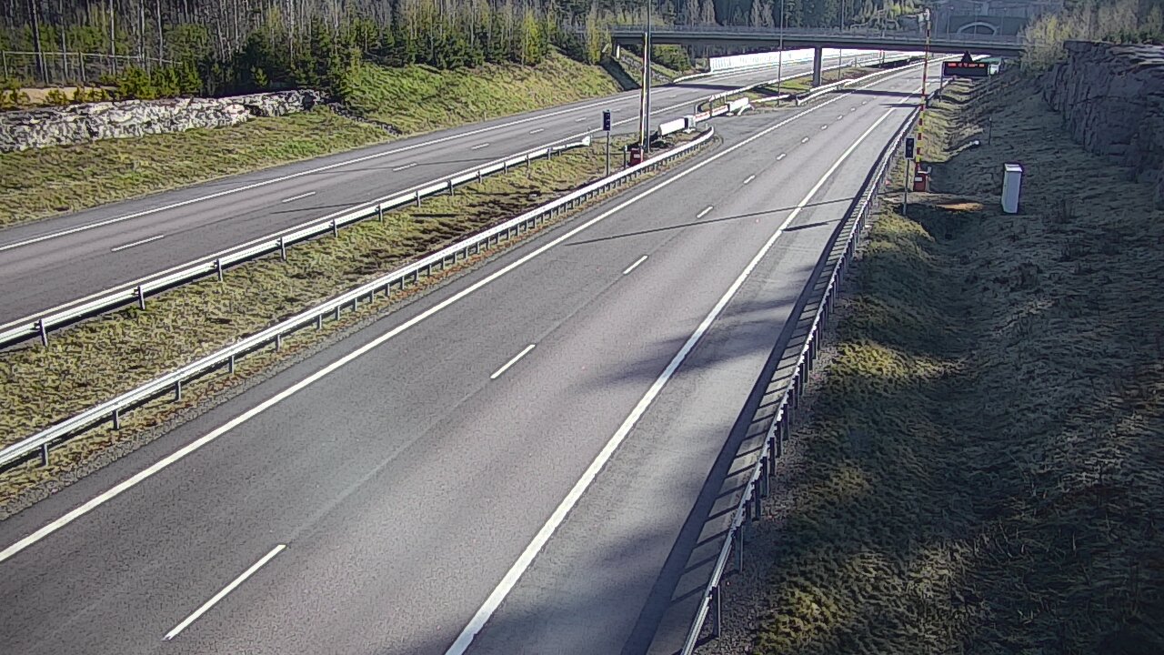 Weather Camera Image Road 7 Virolahti, Vaalimaan tunneli, boom west, Virolahti, Kymenlaakso