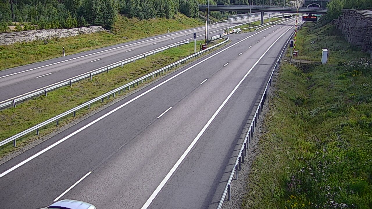 Weather Camera Image Road 7 Virolahti, Vaalimaan tunneli, boom west, Virolahti, Kymenlaakso