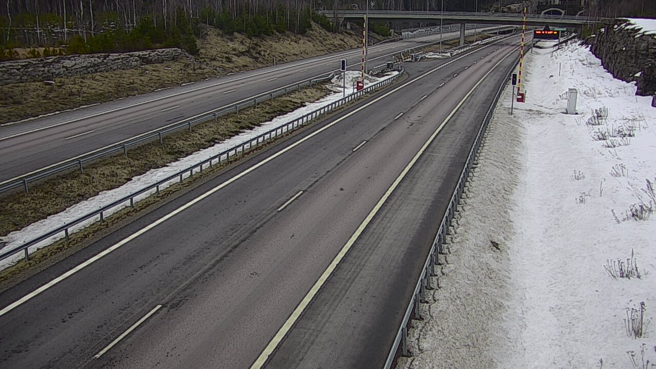 Weather Camera Image Väg 7 Vederlax, Vaalimaan tunneli, bom väst, Virolahti, Kymenlaakso