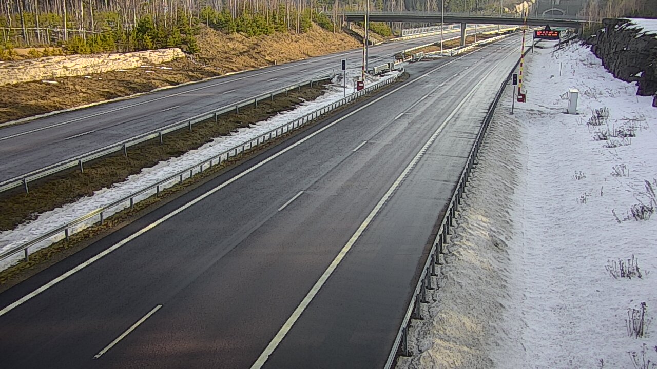 Weather Camera Image Väg 7 Vederlax, Vaalimaan tunneli, bom väst, Virolahti, Kymenlaakso