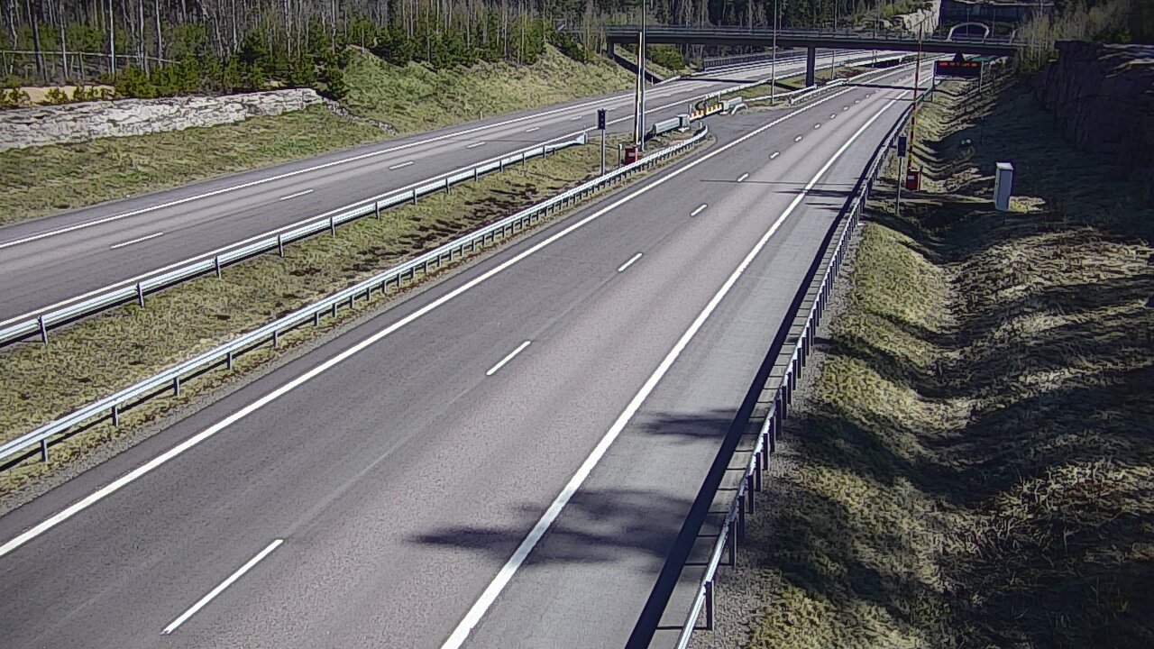 Weather Camera Image Road 7 Virolahti, Vaalimaan tunneli, boom west, Virolahti, Kymenlaakso