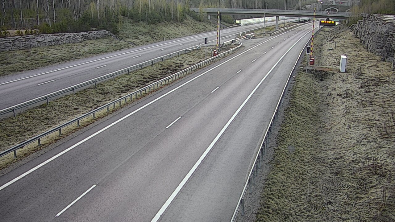 Weather Camera Image Road 7 Virolahti, Vaalimaan tunneli, boom west, Virolahti, Kymenlaakso