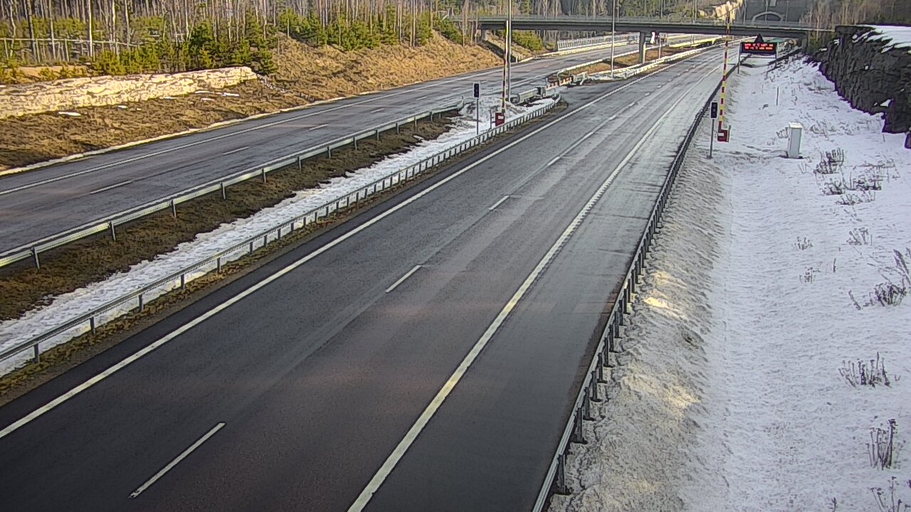 Weather Camera Image Väg 7 Vederlax, Vaalimaan tunneli, bom väst, Virolahti, Kymenlaakso