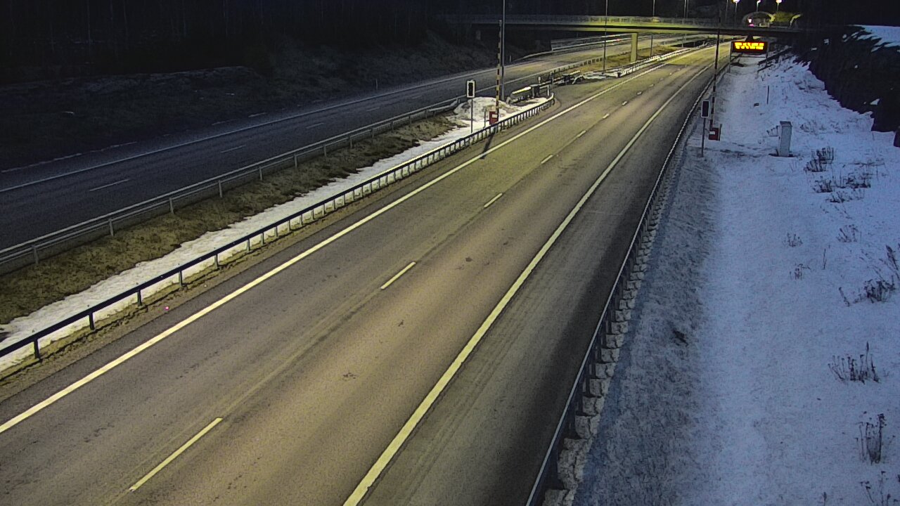 Weather Camera Image Väg 7 Vederlax, Vaalimaan tunneli, bom väst, Virolahti, Kymenlaakso