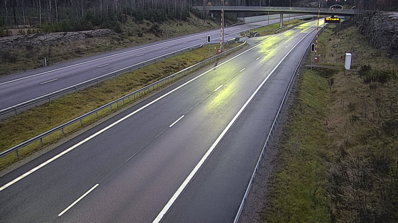 Weather Camera Image Road 7 Virolahti, Vaalimaan tunneli, boom west, Virolahti, Kymenlaakso