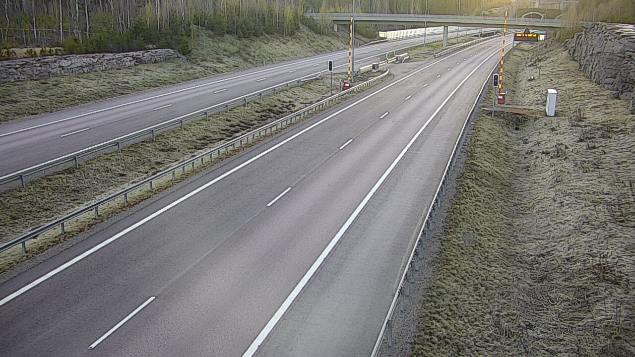 Weather Camera Image Road 7 Virolahti, Vaalimaan tunneli, boom west, Virolahti, Kymenlaakso
