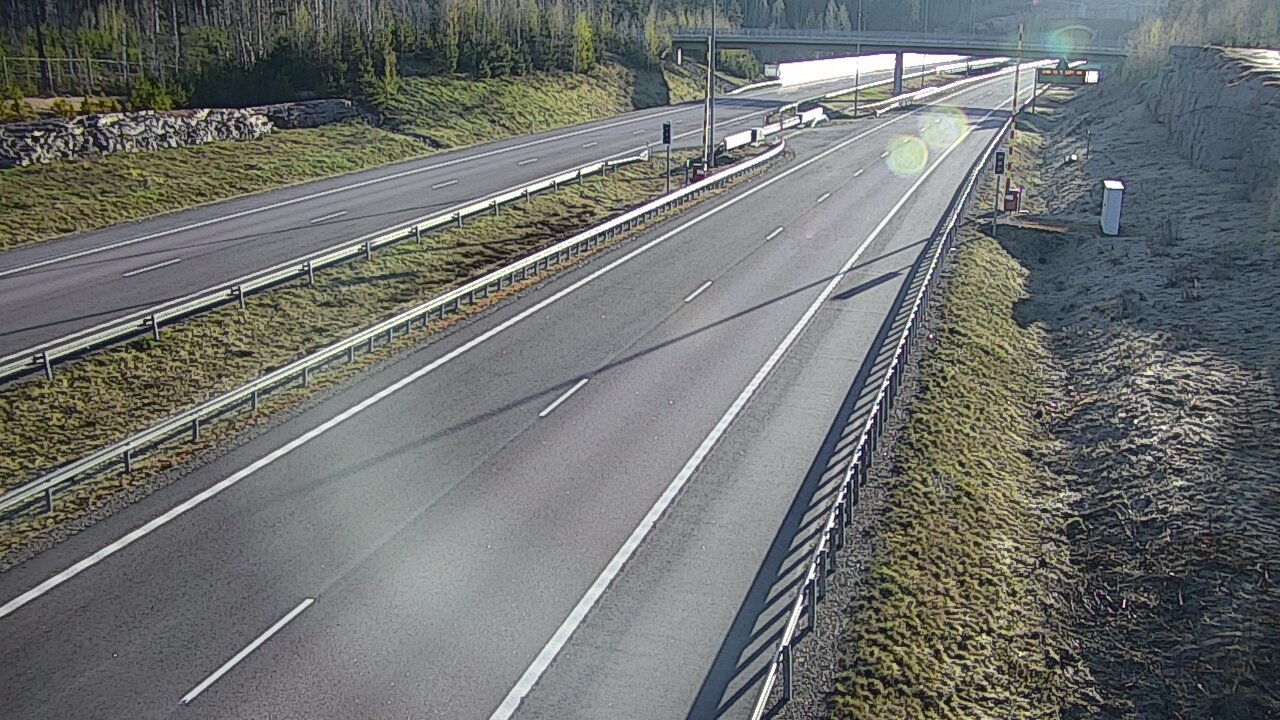 Weather Camera Image Road 7 Virolahti, Vaalimaan tunneli, boom west, Virolahti, Kymenlaakso