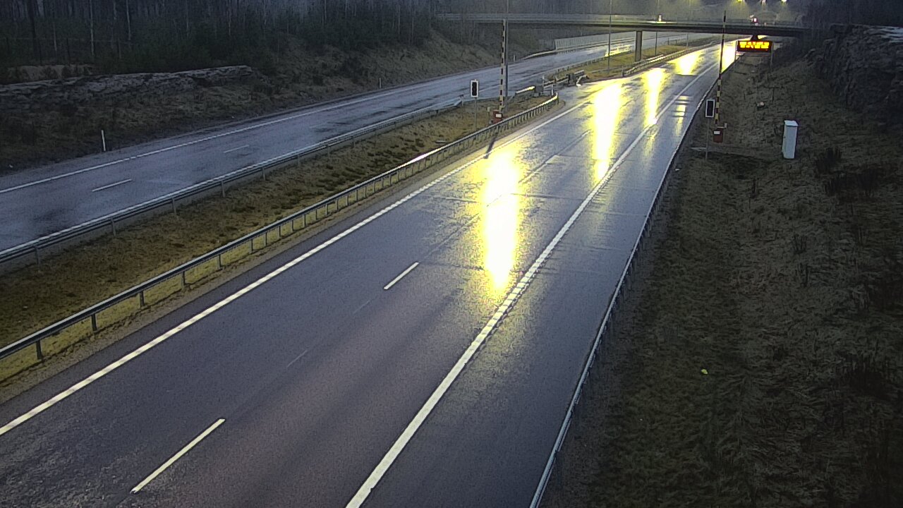 Weather Camera Image Road 7 Virolahti, Vaalimaan tunneli, boom west, Virolahti, Kymenlaakso
