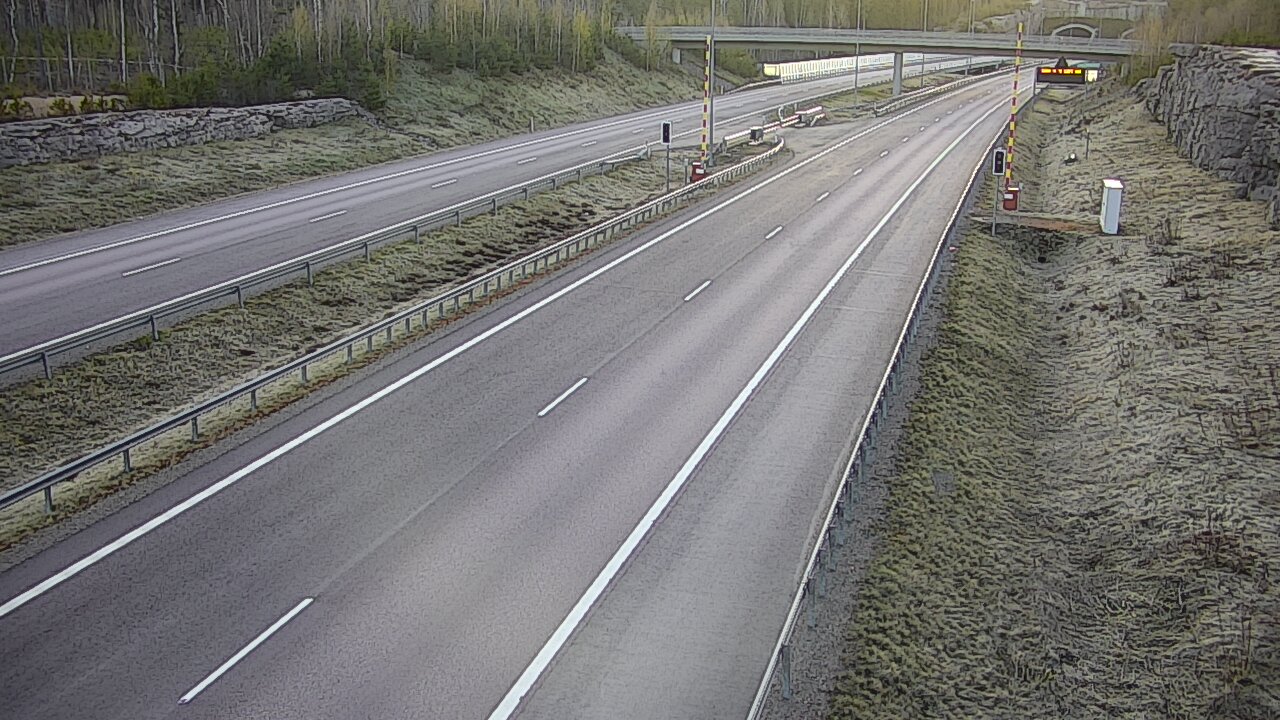 Weather Camera Image Road 7 Virolahti, Vaalimaan tunneli, boom west, Virolahti, Kymenlaakso