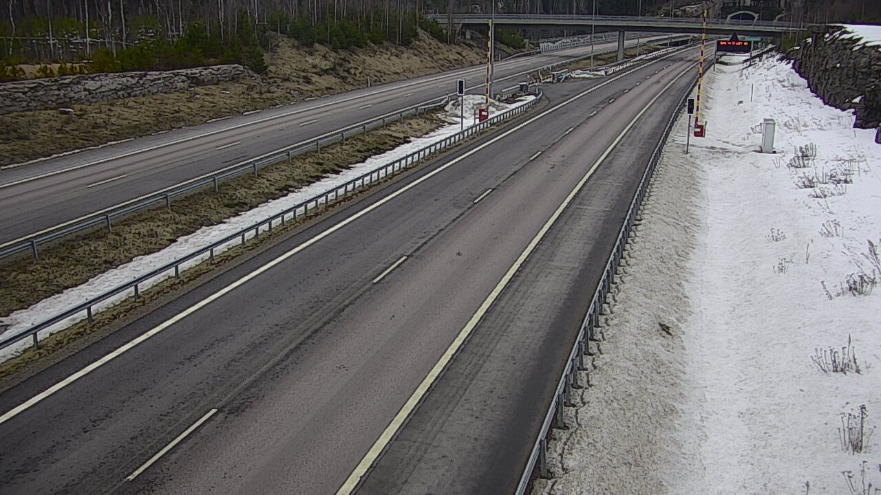 Weather Camera Image Väg 7 Vederlax, Vaalimaan tunneli, bom väst, Virolahti, Kymenlaakso