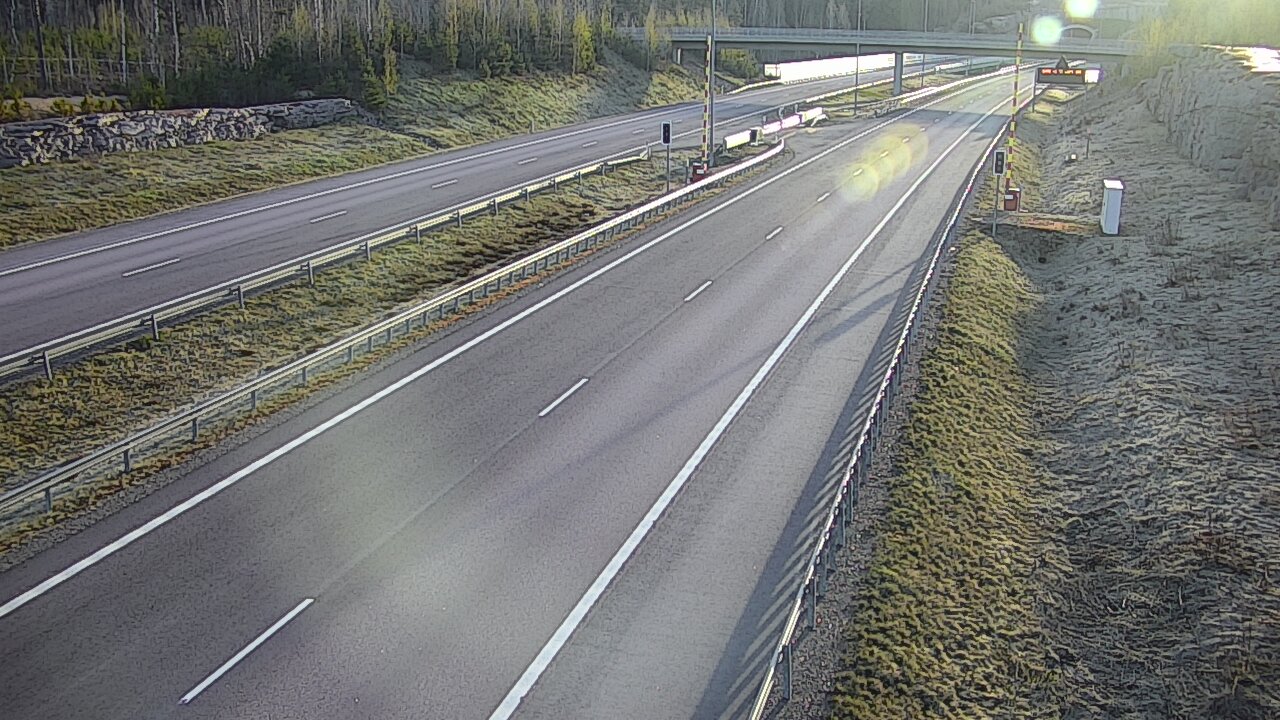 Weather Camera Image Road 7 Virolahti, Vaalimaan tunneli, boom west, Virolahti, Kymenlaakso