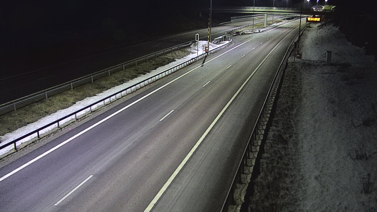 Weather Camera Image Road 7 Virolahti, Vaalimaan tunneli, boom west, Virolahti, Kymenlaakso