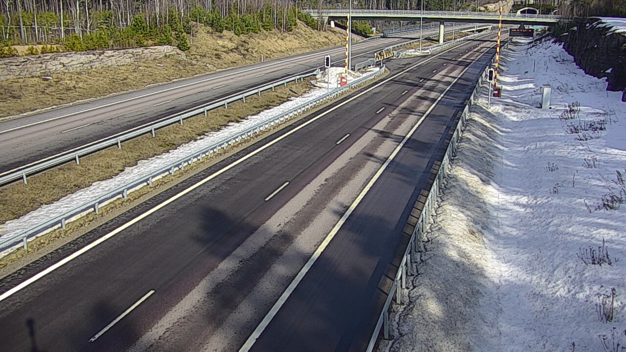 Weather Camera Image Väg 7 Vederlax, Vaalimaan tunneli, bom väst, Virolahti, Kymenlaakso