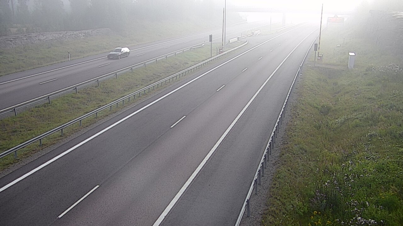 Weather Camera Image Road 7 Virolahti, Vaalimaan tunneli, boom west, Virolahti, Kymenlaakso
