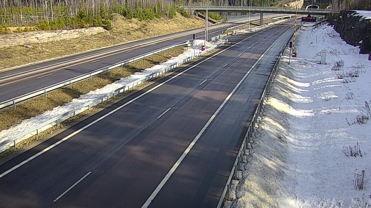 Weather Camera Image Väg 7 Vederlax, Vaalimaan tunneli, bom väst, Virolahti, Kymenlaakso