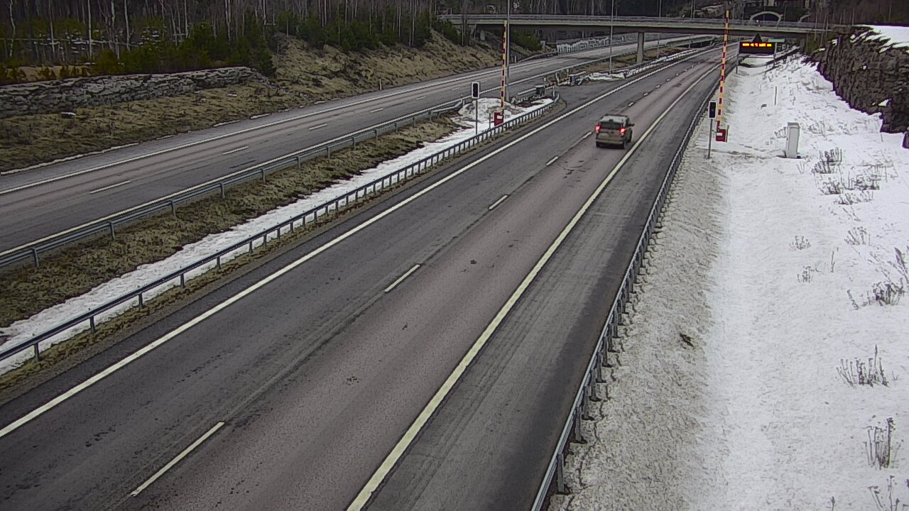 Weather Camera Image Väg 7 Vederlax, Vaalimaan tunneli, bom väst, Virolahti, Kymenlaakso
