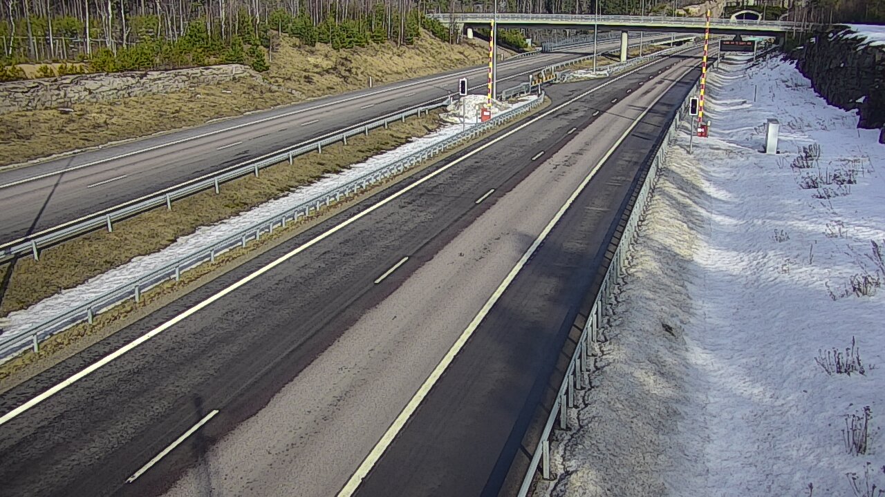 Weather Camera Image Väg 7 Vederlax, Vaalimaan tunneli, bom väst, Virolahti, Kymenlaakso