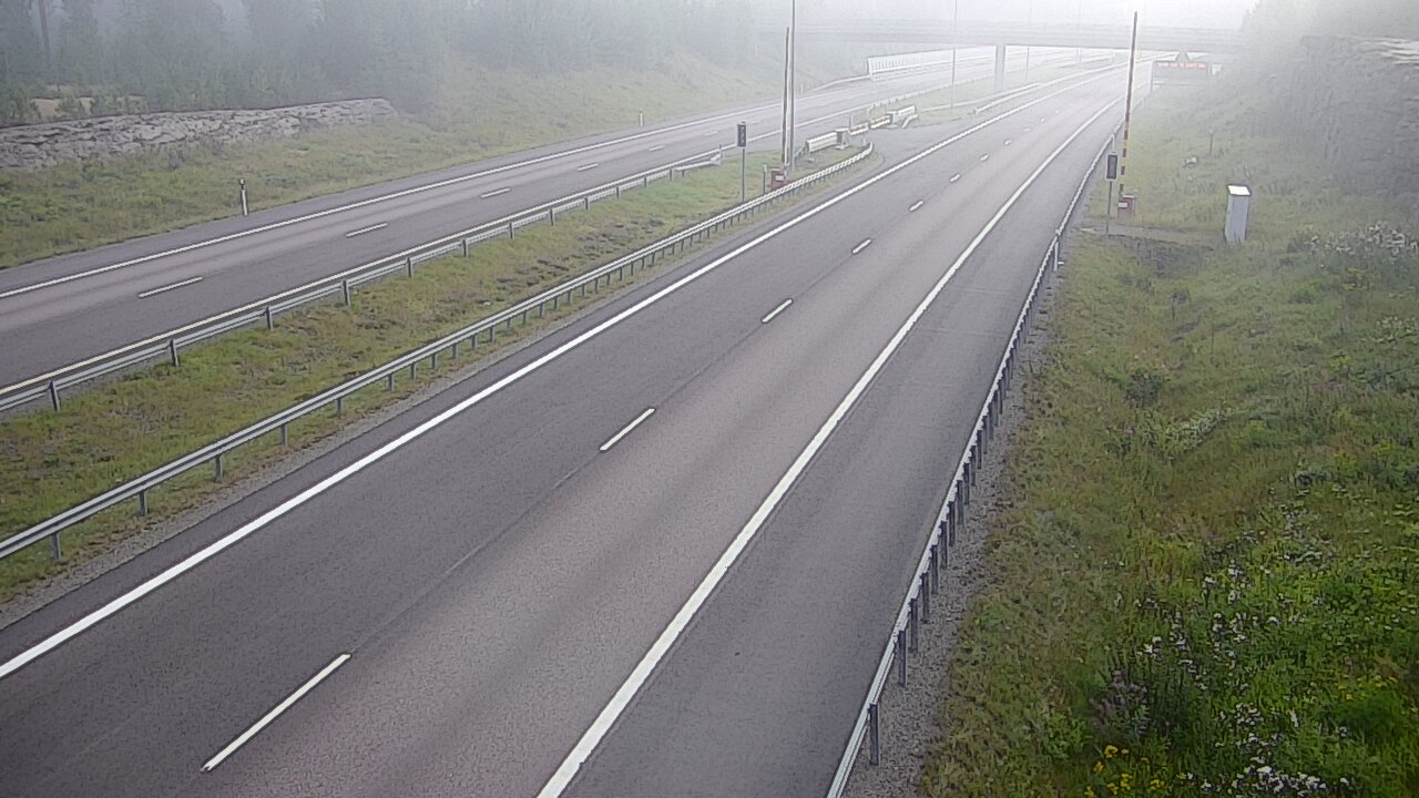 Weather Camera Image Road 7 Virolahti, Vaalimaan tunneli, boom west, Virolahti, Kymenlaakso