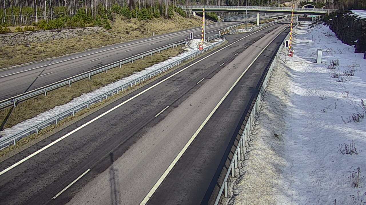 Weather Camera Image Väg 7 Vederlax, Vaalimaan tunneli, bom väst, Virolahti, Kymenlaakso
