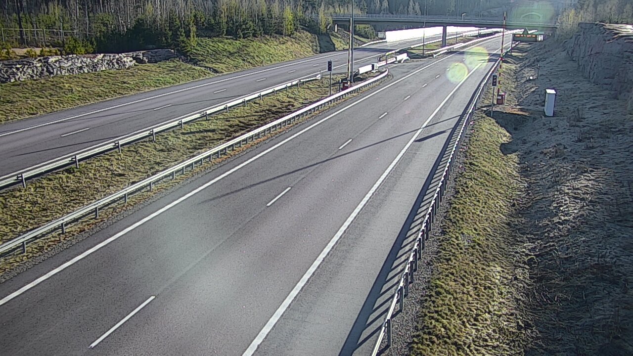Weather Camera Image Road 7 Virolahti, Vaalimaan tunneli, boom west, Virolahti, Kymenlaakso