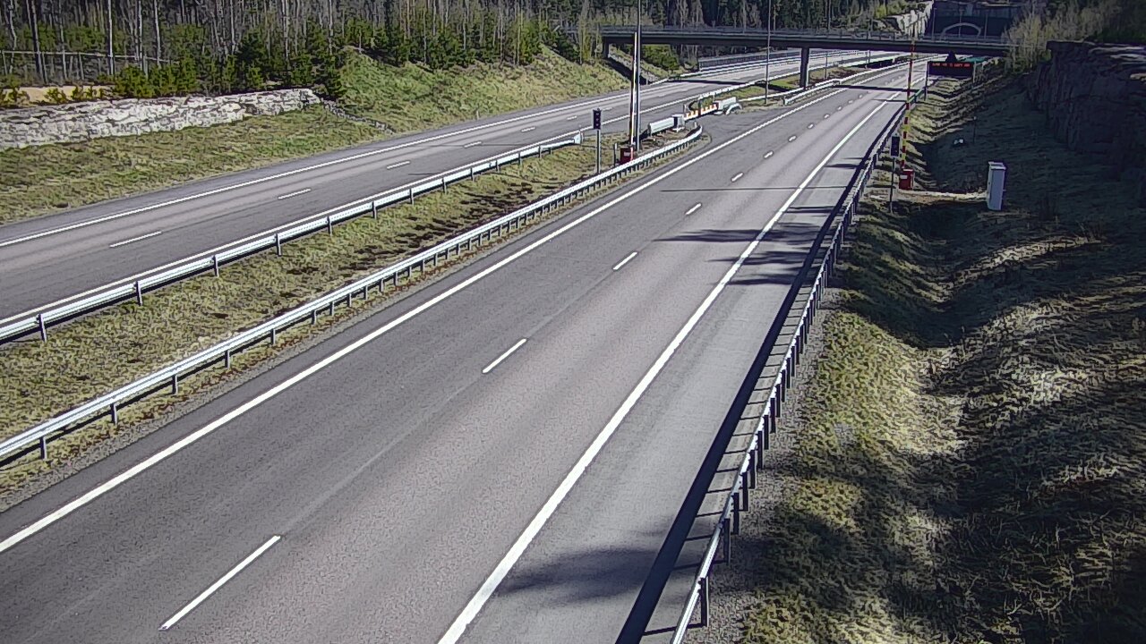 Weather Camera Image Road 7 Virolahti, Vaalimaan tunneli, boom west, Virolahti, Kymenlaakso